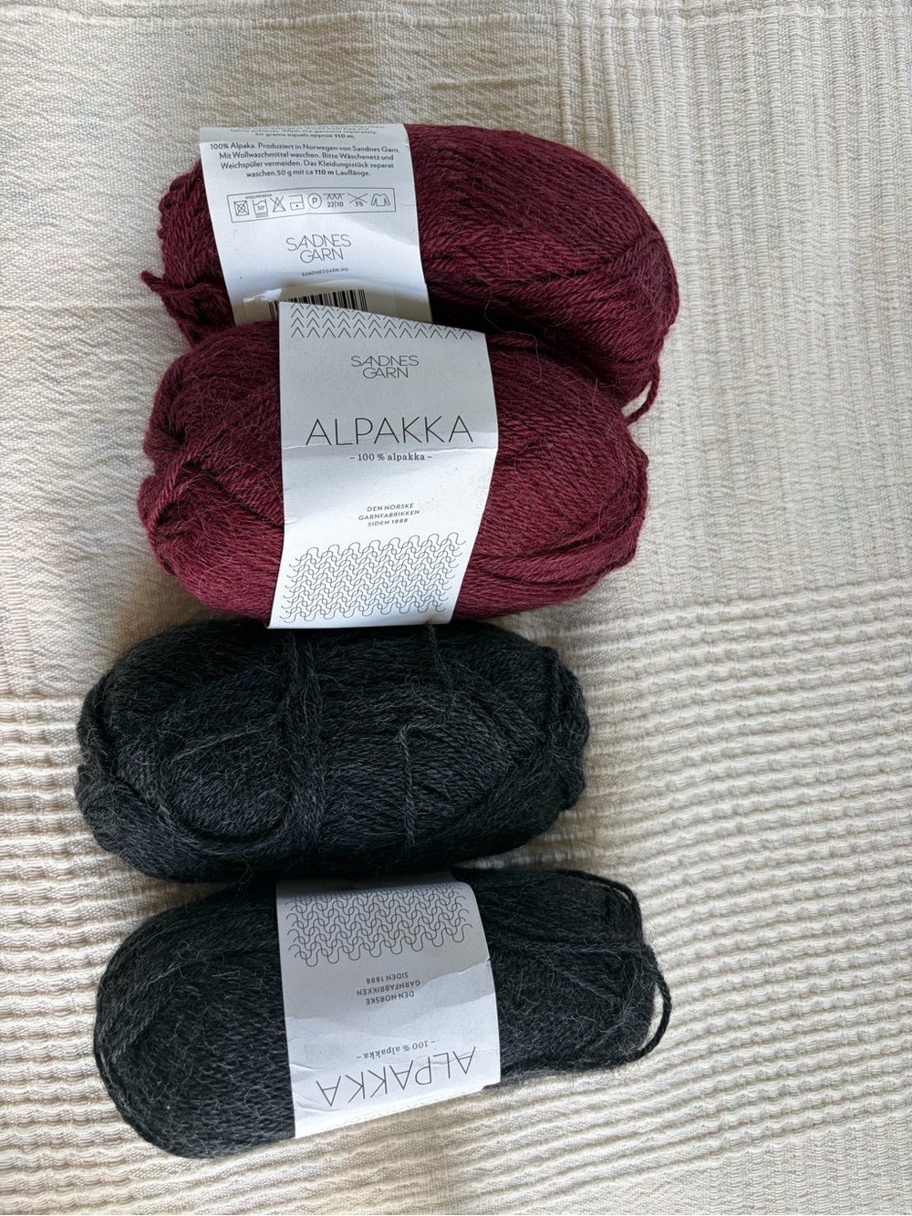 Alpakka Yarn - Burgundy and Charcoal - 4 Skeins
